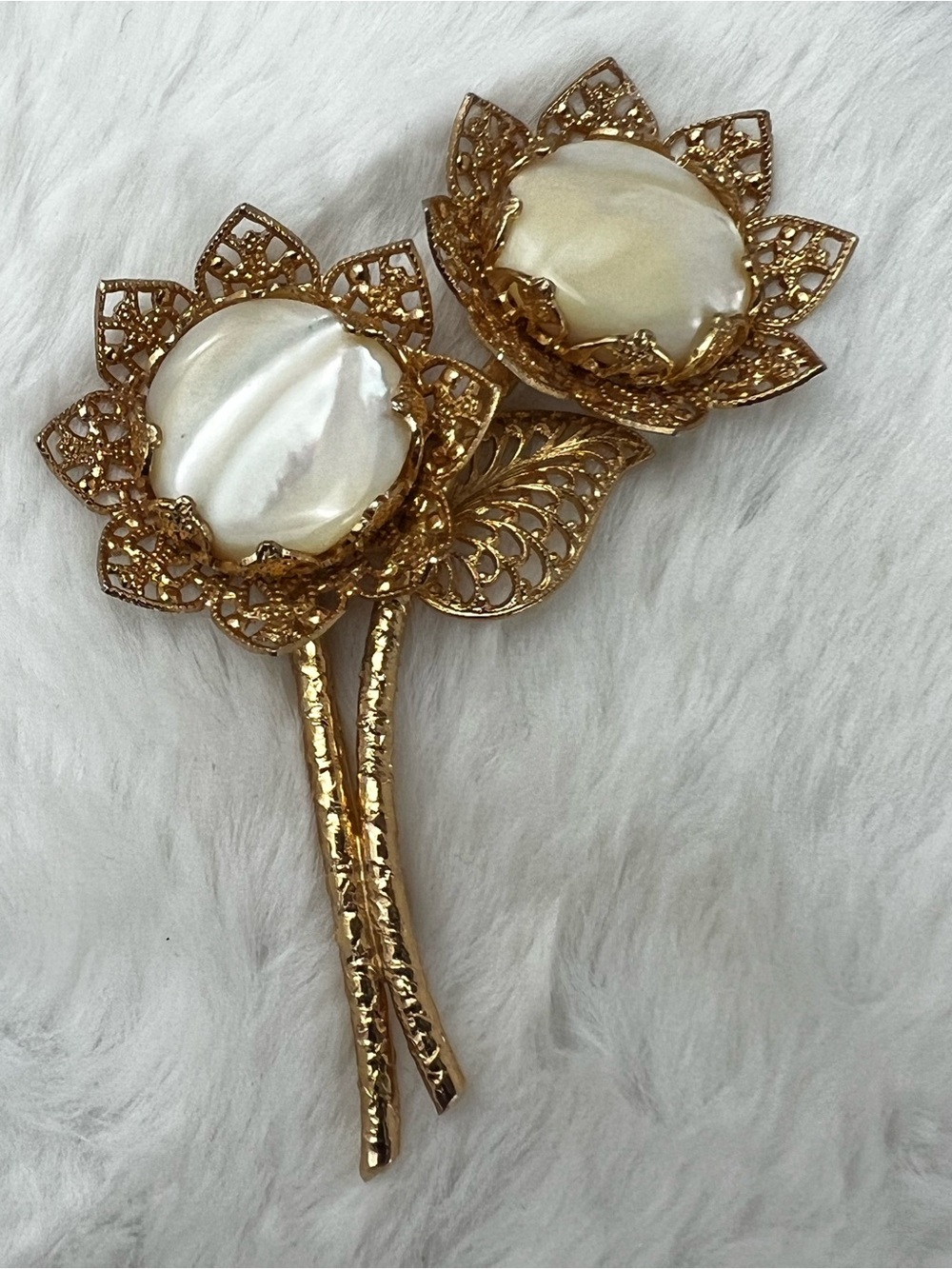 Vintage 1950s Signed NAPIER Faux Mother of Pearl Flower Brooch Pin